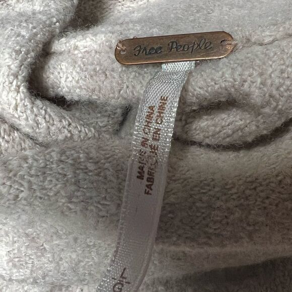 Free People Oatmeal Beige Assymetrical Lightweight Cowl Neck Sweater Womens L - Picture 4 of 5